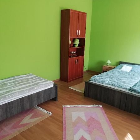 Апартаменти Rokus Apartman Сегед Екстер'єр фото