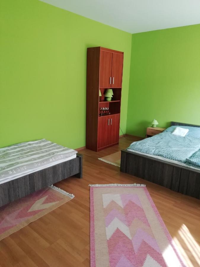 Апартаменти Rokus Apartman Сегед Екстер'єр фото