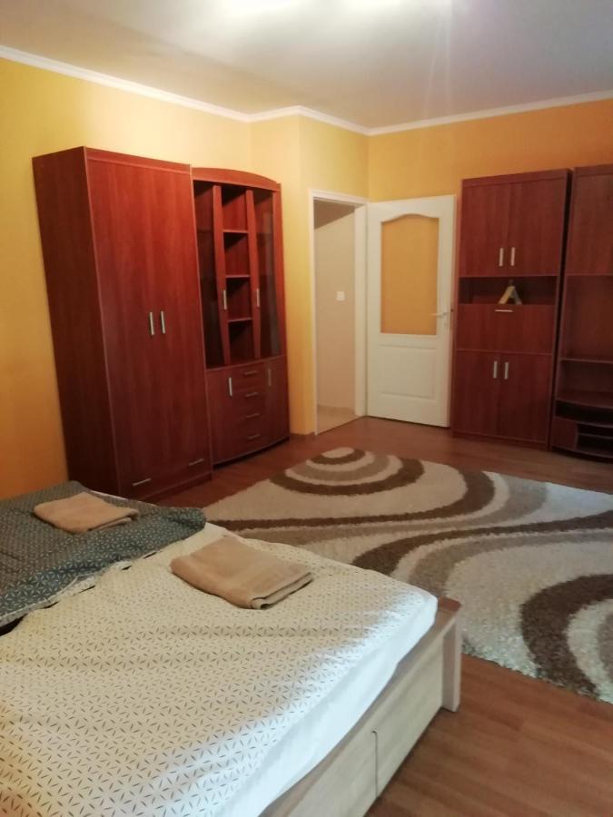 Апартаменти Rokus Apartman Сегед Екстер'єр фото